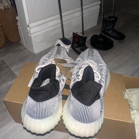 adidas Yeezy Boost 350 KNIT v2 CMPCT